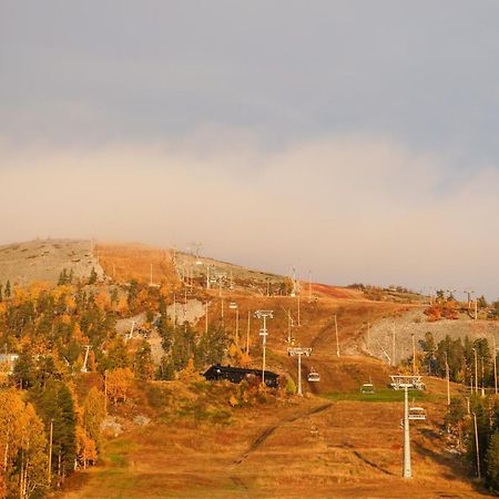 Ski-Inn Pyhaelinna ピュハトゥントゥリ エクステリア 写真
