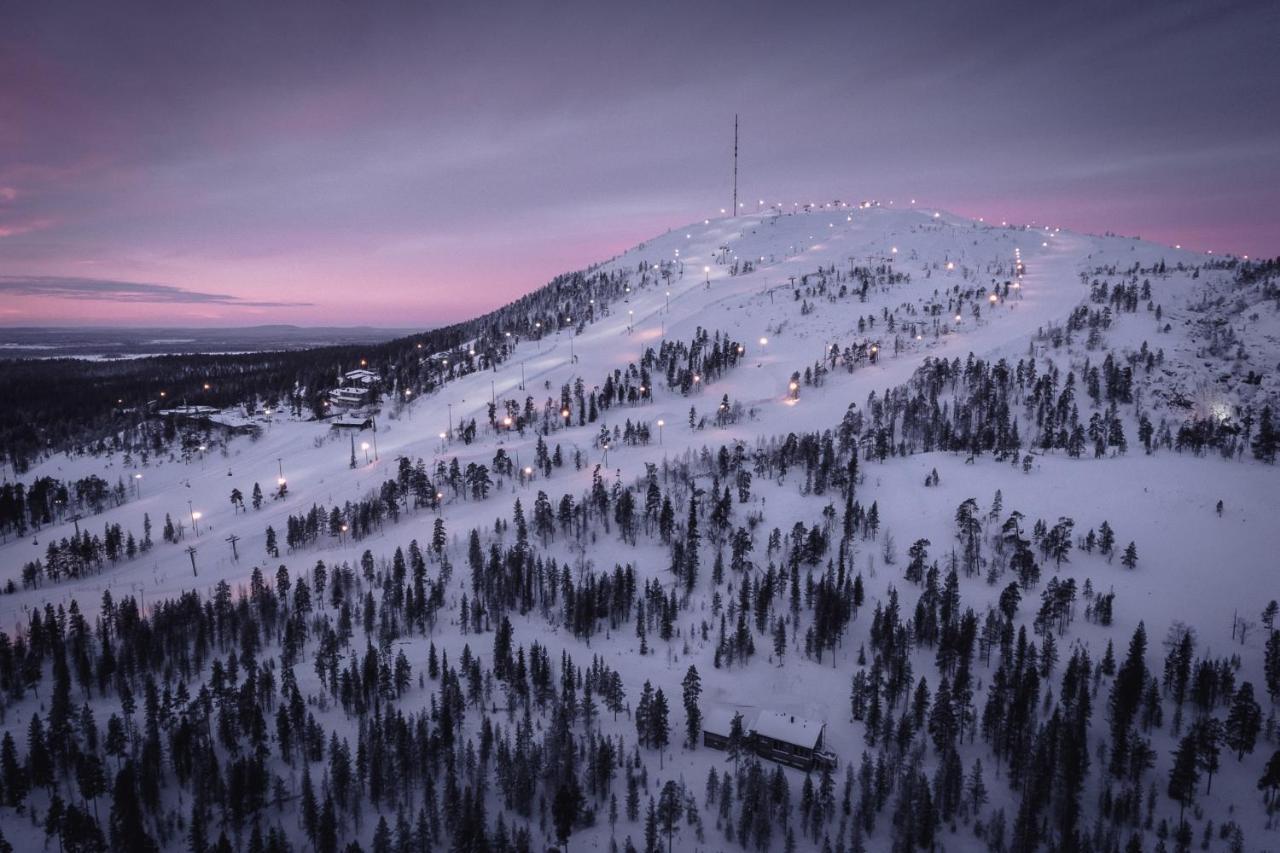 Ski-Inn Pyhaelinna ピュハトゥントゥリ エクステリア 写真