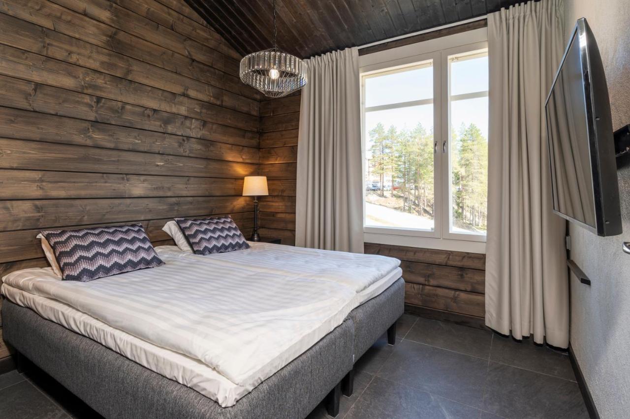 Ski-Inn Pyhaelinna ピュハトゥントゥリ エクステリア 写真
